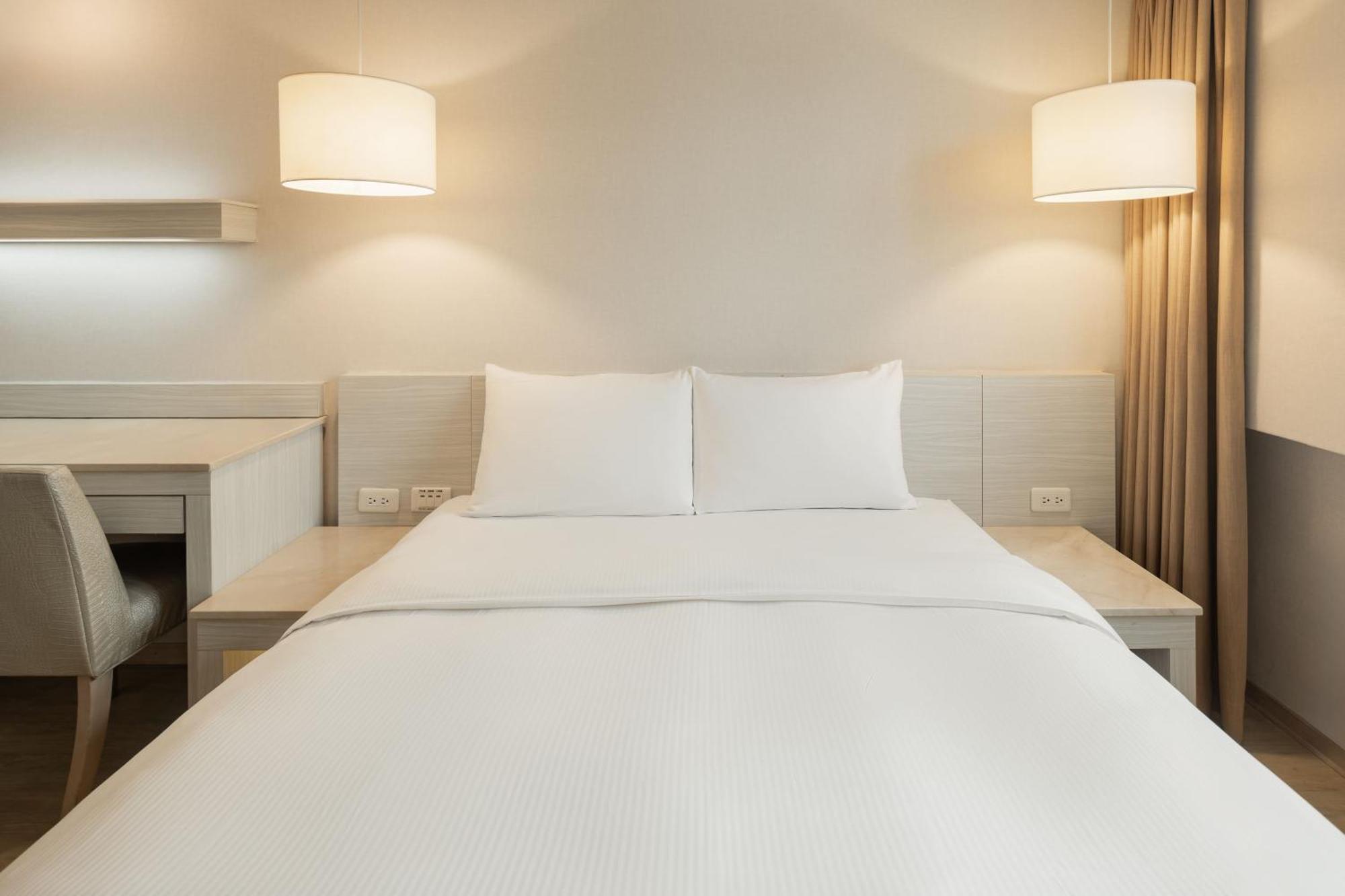 Kindness Hotel - Houyi Jiuru Kaohsiung Room photo