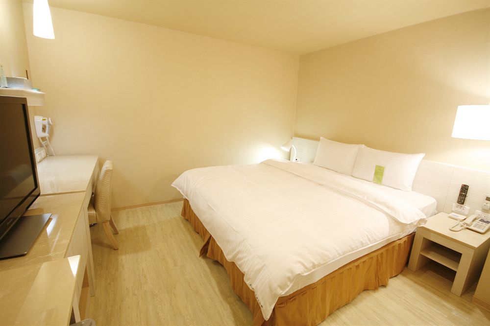 Kindness Hotel - Houyi Jiuru Kaohsiung Exterior photo
